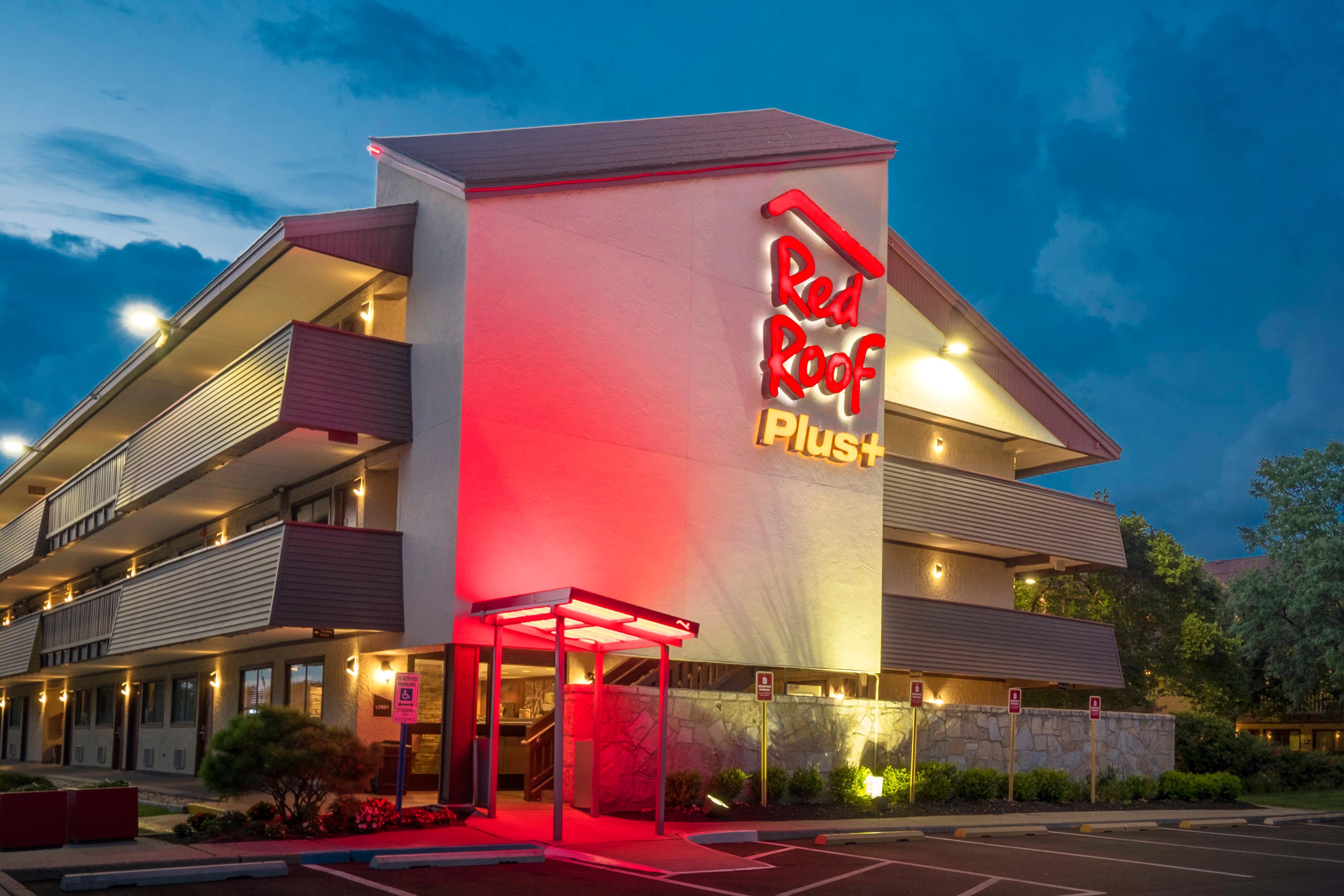 Red Roof Inn Plus+ Secaucus - Meadowlands Exterior foto
