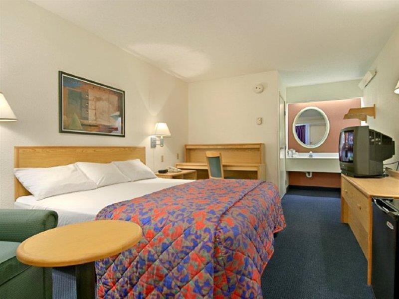 Red Roof Inn Plus+ Secaucus - Meadowlands Quarto foto