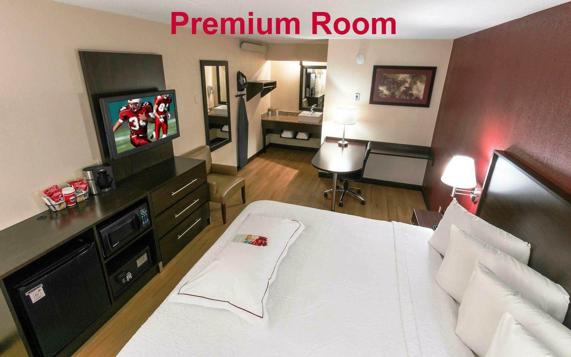 Red Roof Inn Plus+ Secaucus - Meadowlands Exterior foto